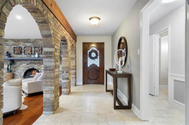 Building Photo - 2016 Pembrooke Pl