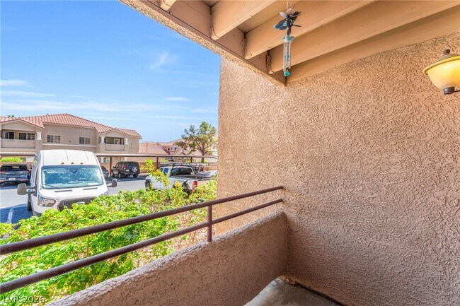 Building Photo - 9325 W Desert Inn Rd