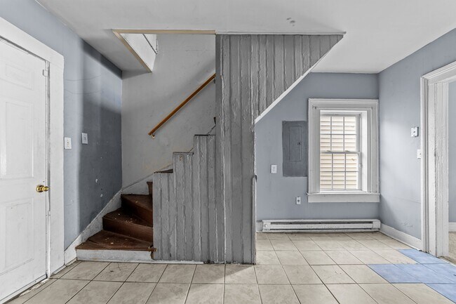 Building Photo - 1222 McKenzie St