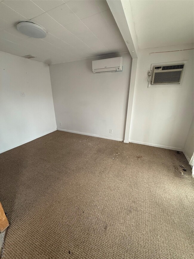 Building Photo - 46-20-4190 190th St