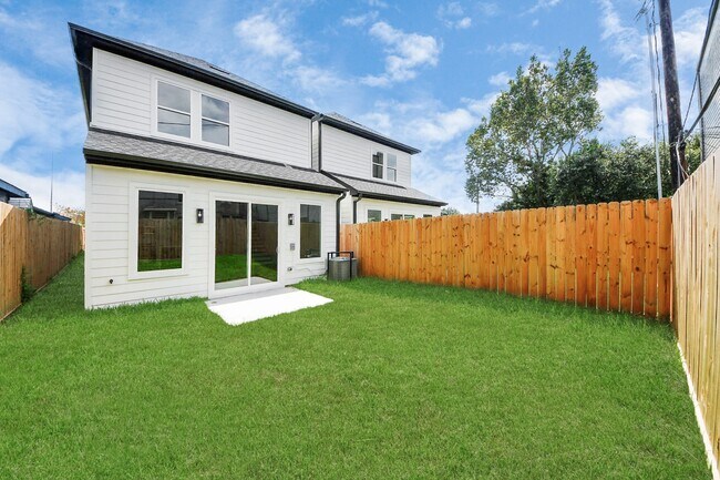 Building Photo - 3118 Wentworth St