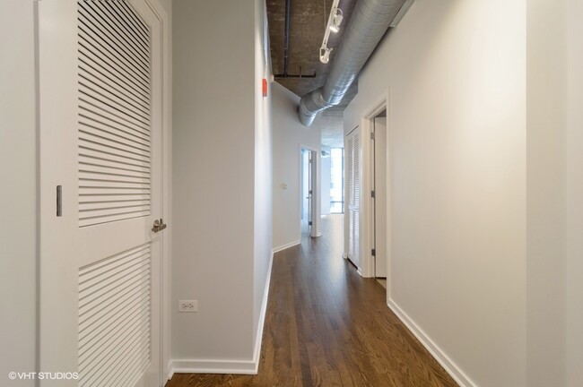 Building Photo - 520 S State St
