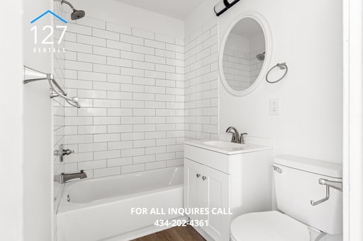 Building Photo - Comfortable 2-Bedroom Home with Central Air & Washer/Dryer Hookups