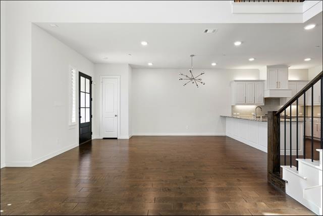 Building Photo - 4833 Paddock Trl