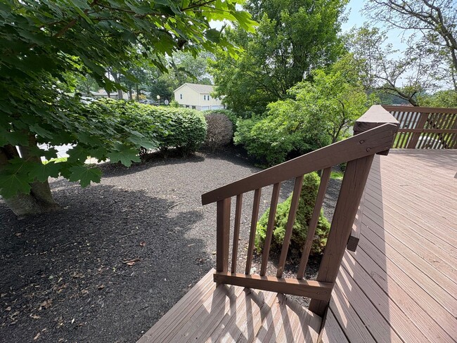 Building Photo - 2 Bedroom 2.5 Bathroom in Hummelstown!