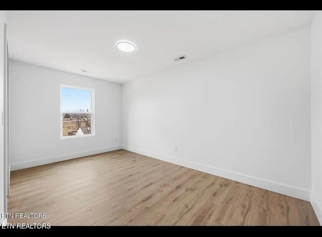 Building Photo - 3429 Garden Dr