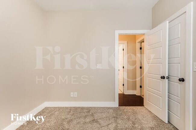 Building Photo - 4881 Mountain Gap Dr