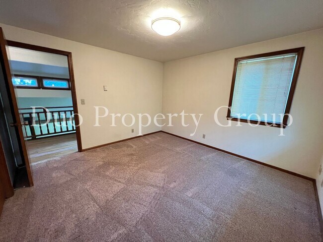 Building Photo - North Adams