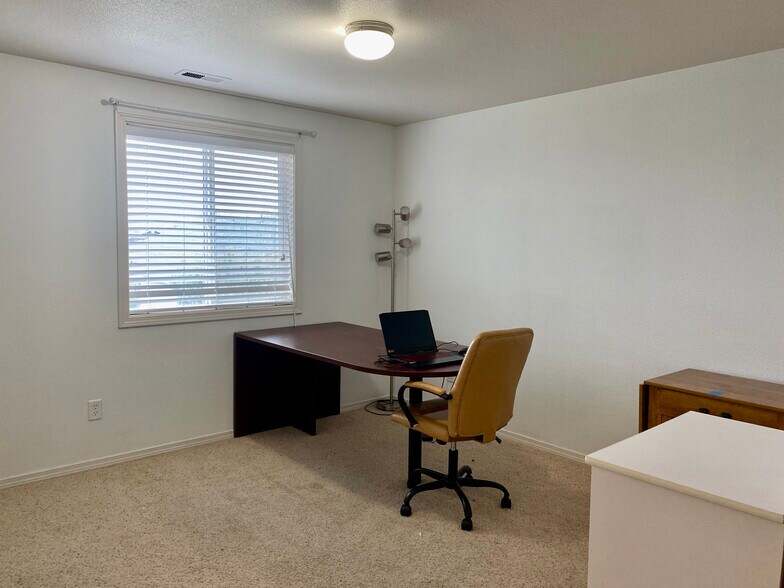 Building Photo - 458 Trout Ave