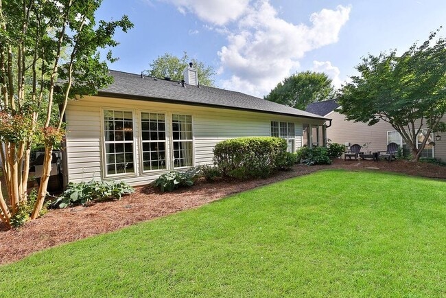 Building Photo - 6760 Waveland Dr