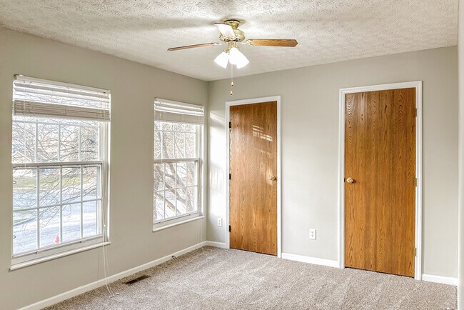 Building Photo - 473 Buckingham Ct