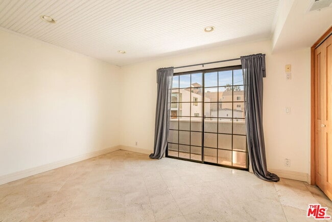 Building Photo - 36 Navy St