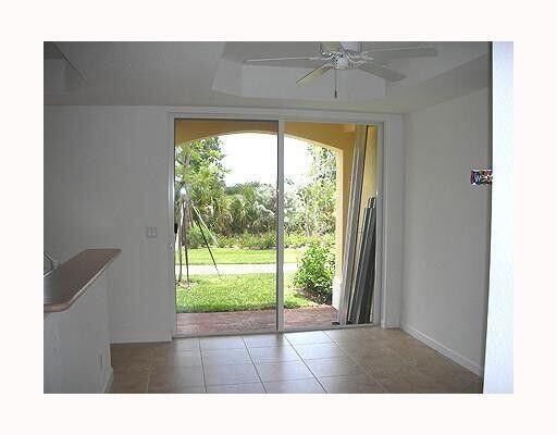 Building Photo - 2928 Hidden Hills Rd