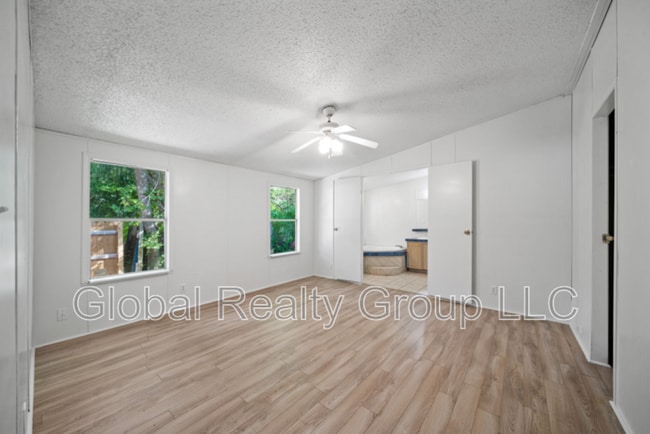 Building Photo - 106 Haeckerville Rd
