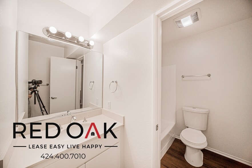 Building Photo - 215 S Madison Ave