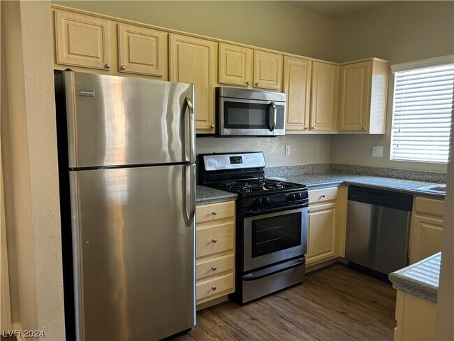 Building Photo - 5250 S Rainbow Blvd