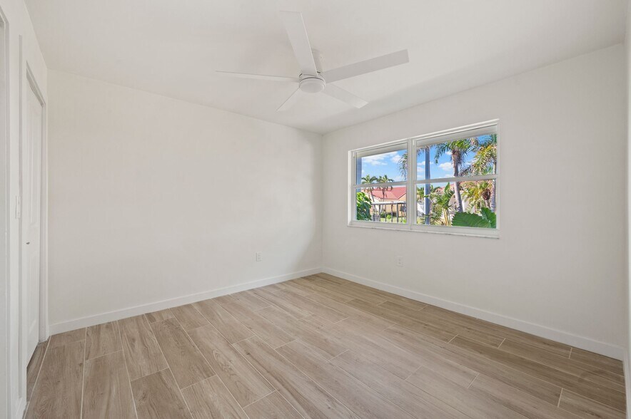 Building Photo - 210 Divinci Dr