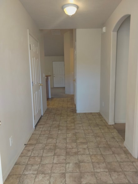 Building Photo - 764 Alyssa Ave