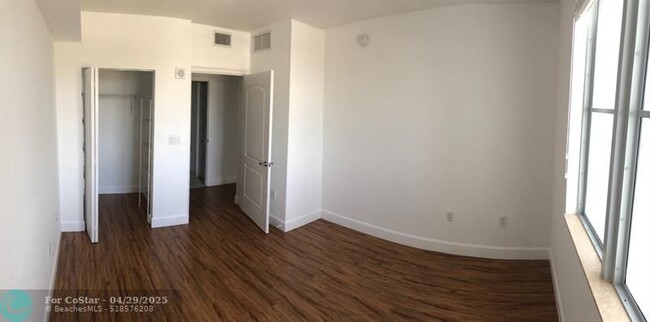 Building Photo - 1830 Radius Dr