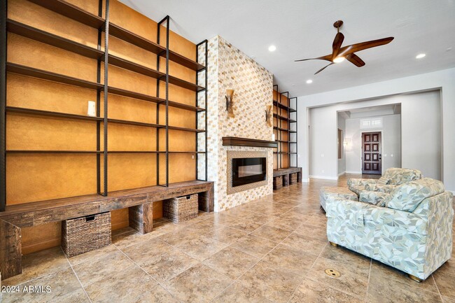Building Photo - 9378 W Via Montoya Dr