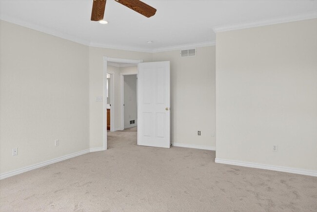 Building Photo - Stunning 5-BD 4-BA Outlook Home with Flatirons Views & Finished Basement