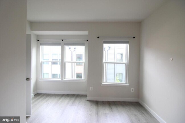 Building Photo - 6210 Monitor St