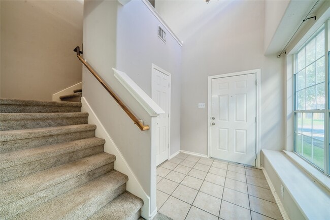 Building Photo - 2907 Hackamore Ln