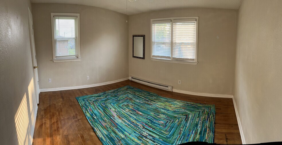 Building Photo - 1418 Willow Ave