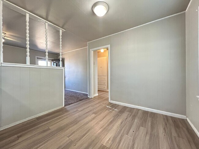 Building Photo - House Located Near Maxey Park, Medical Dis...
