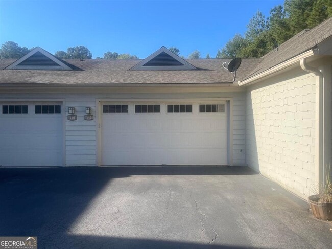 Building Photo - 142 Edgewood Ct