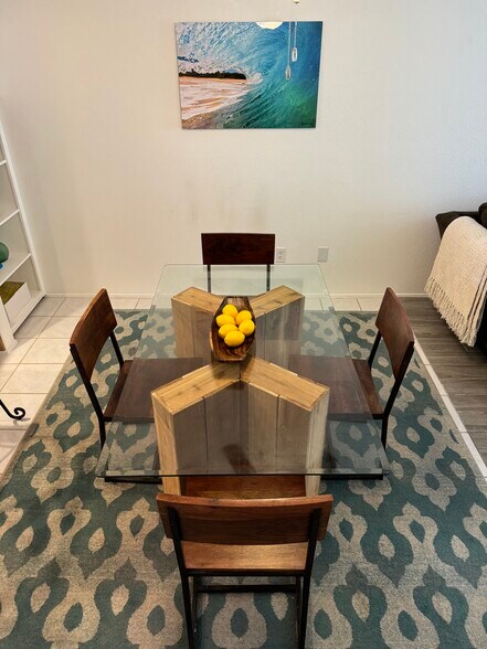 Building Photo - 604 Highcrest Dr