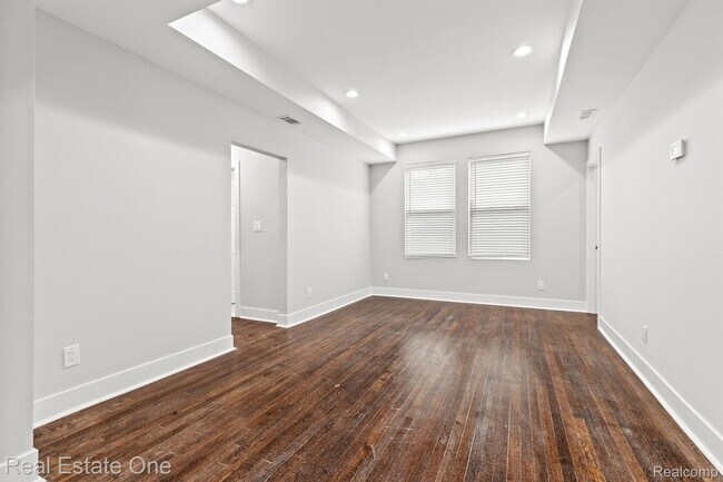 Building Photo - 2282 Belvidere St