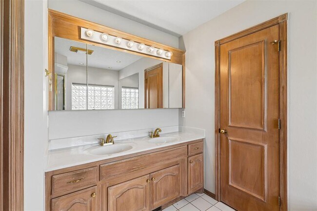 Building Photo - 2725 Blue Quail Pass