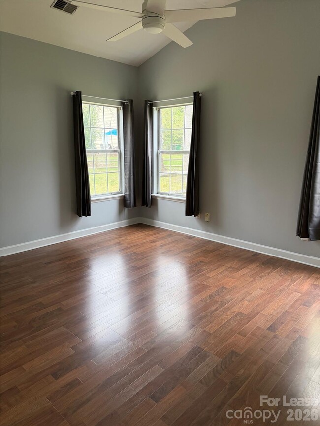 Building Photo - 8539 Albury Walk Ln