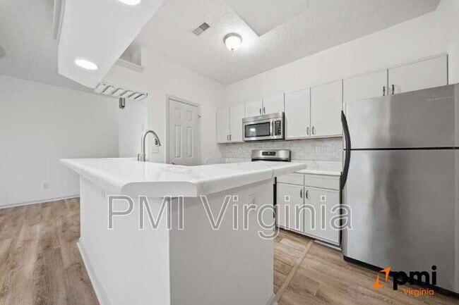 Building Photo - 3209 Jade Ct