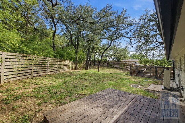 Building Photo - 2703 Burleson Rd