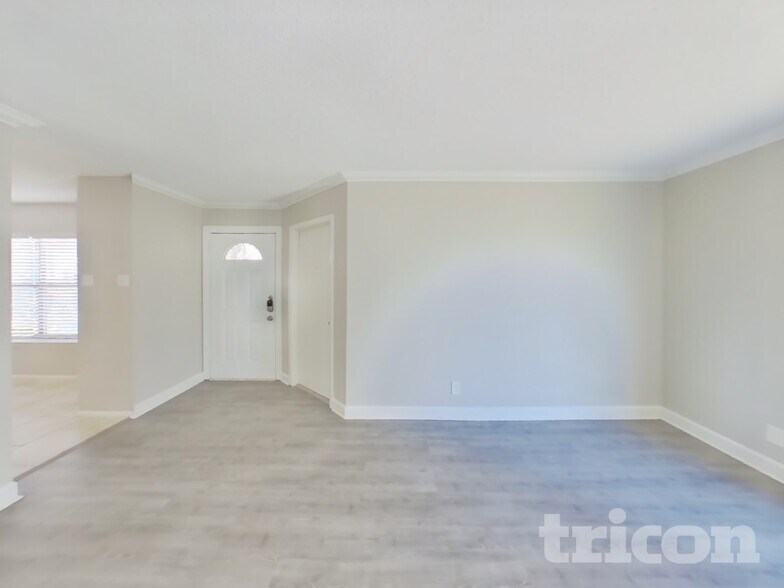 Building Photo - 6854 Eden Grove Dr