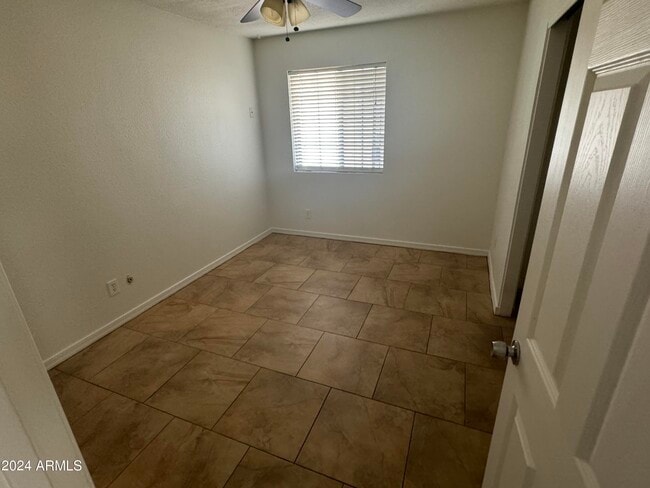 Building Photo - 491 E San Pedro Ave