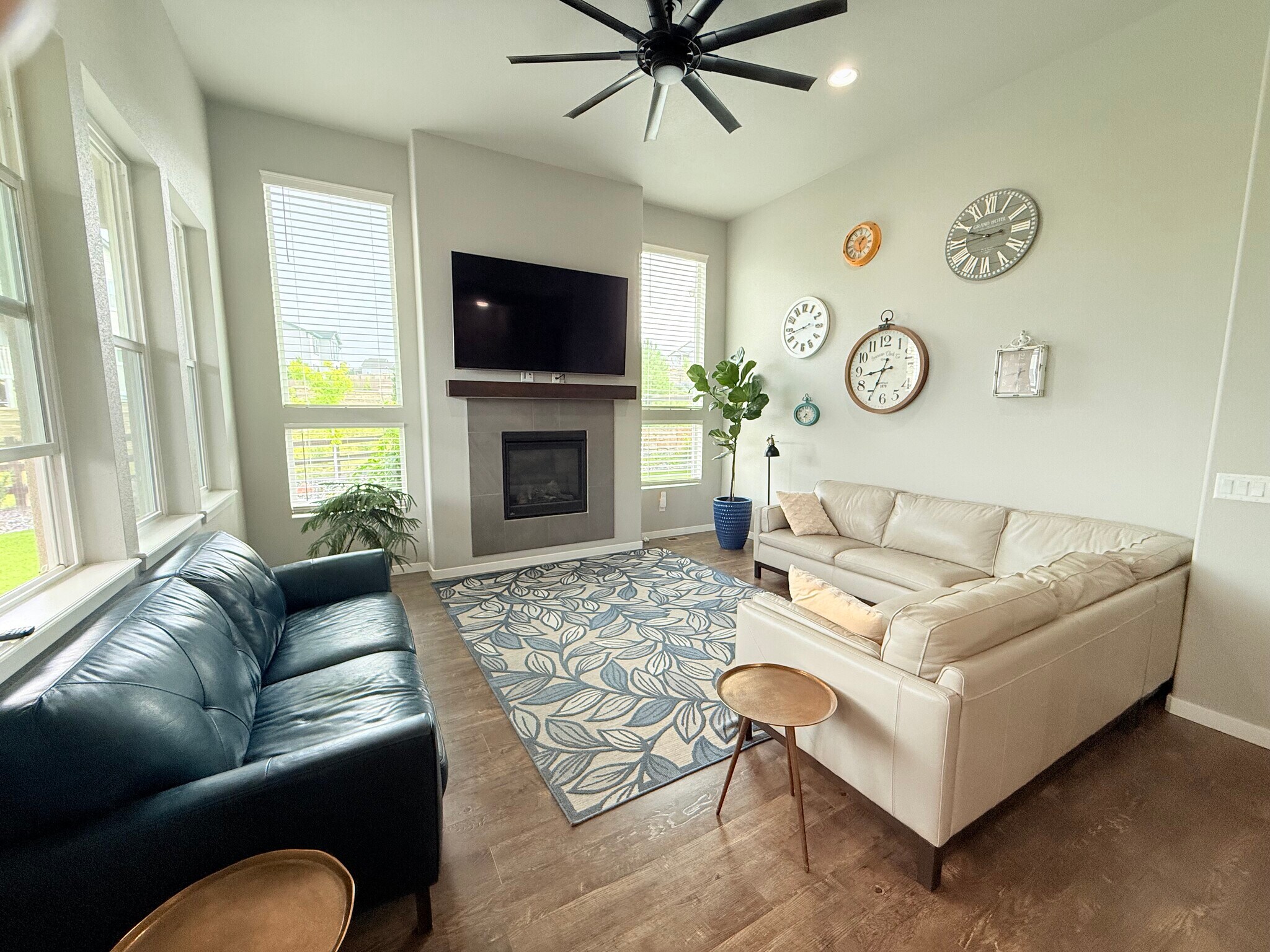 Family Room - 4850 Hanging Lake Cir