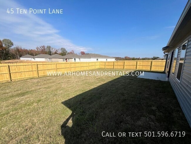 Building Photo - 45 10 Point Ln