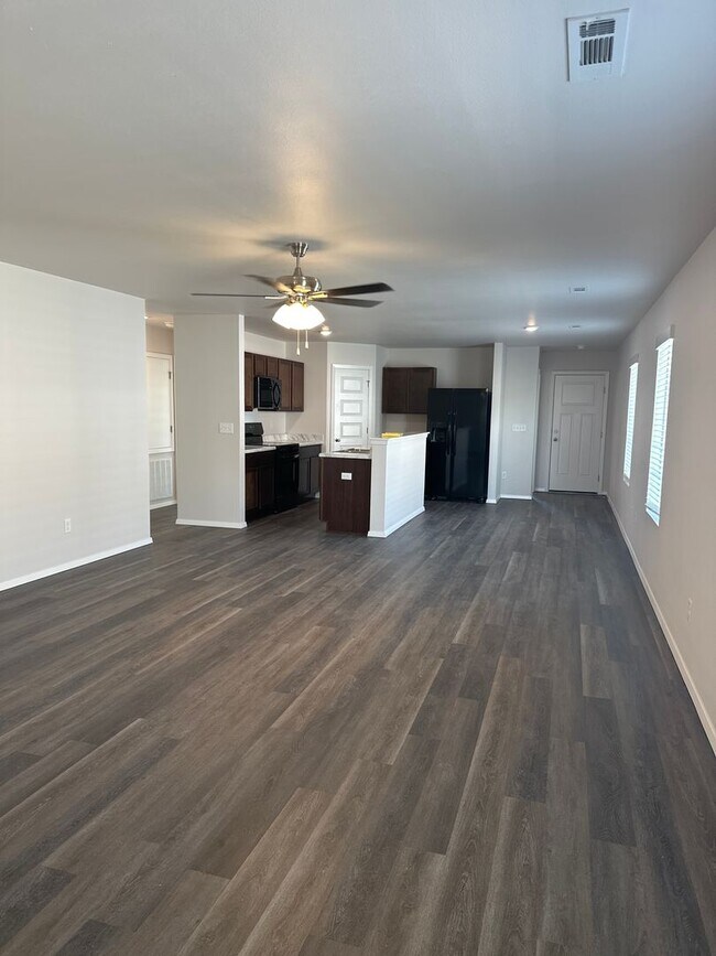 Building Photo - *Preleasing Now!- Three Bedroom | Two Bath Home in Barberry Court