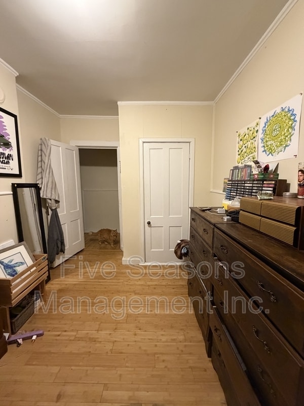 Building Photo - 24-26-26 Conger Ave