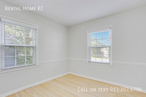 Building Photo - 5906 W 75th Terrace