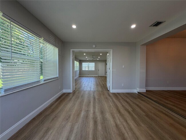 Building Photo - 7571 Eaton St