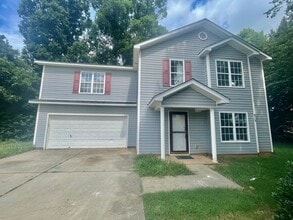 Building Photo - MallardCreek6713 is a spacious 4-bedroom, 2.5-bath home in Charlotte, NC