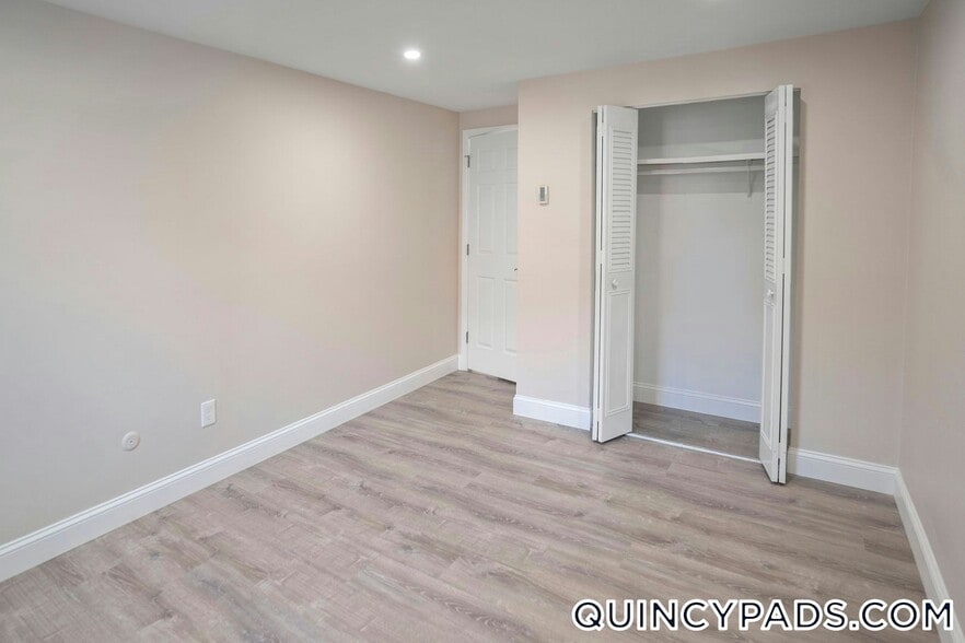 Building Photo - 71 Presidential Dr