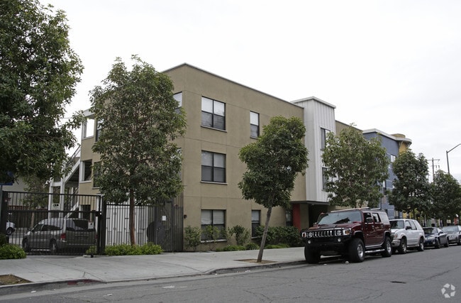 Building Photo - Eastmont Court