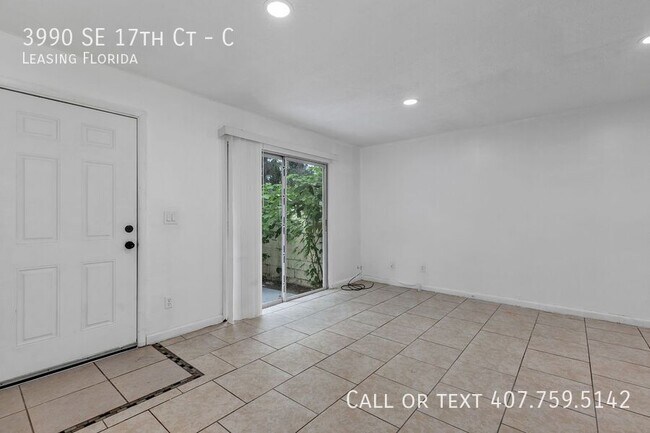 Building Photo - 3990 SE 17th Ct