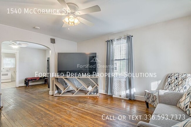 Building Photo - 1540 McCormick St