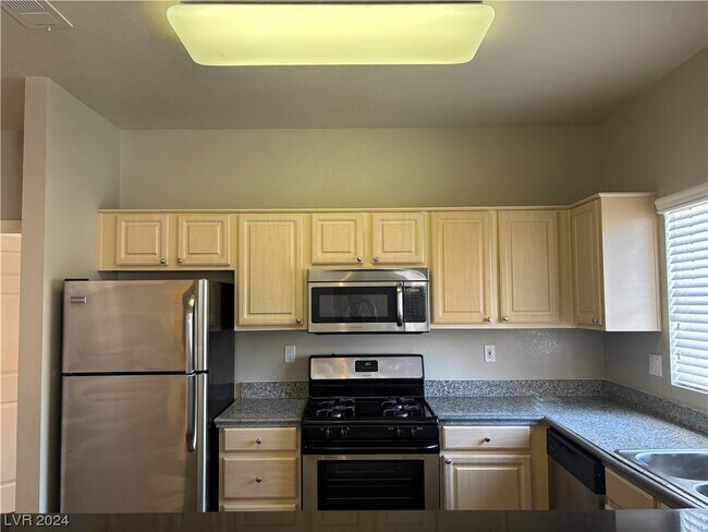 Building Photo - 5250 S Rainbow Blvd